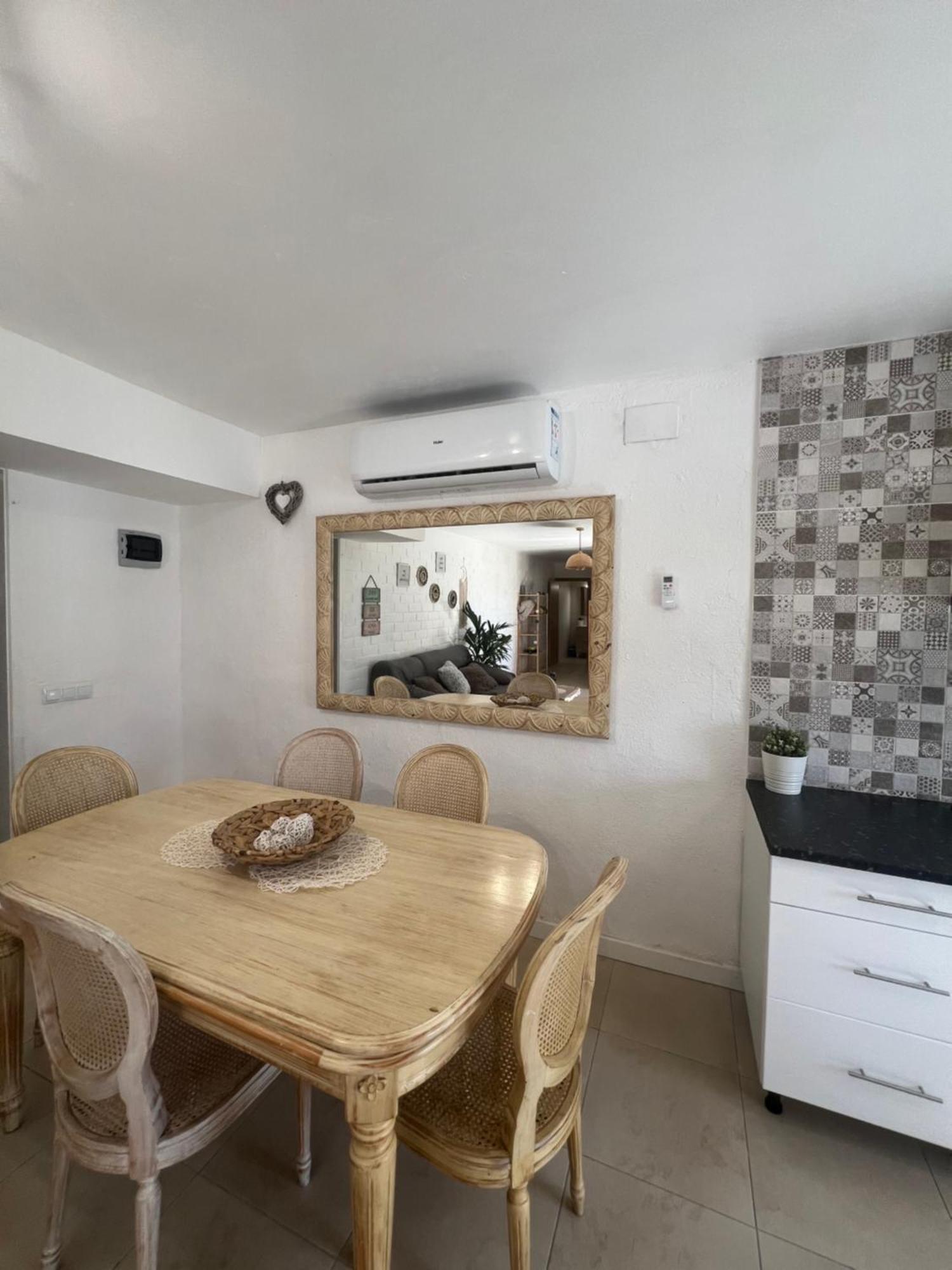Apartamento Loft, Jardin Y Piscina Privada Romanyá de la Selva Екстериор снимка